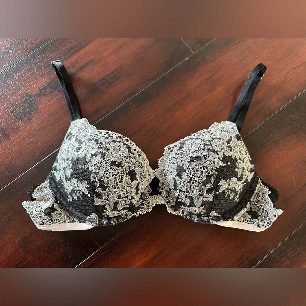 Victoria's Secret Dream Angels Push Up Lace Bra